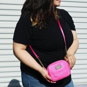 NWT Michael Kors Hamilton Crossbody Bag Raspberry